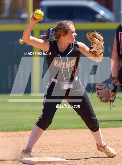 Thumbnail 2 in Germantown vs. Dyersburg photogallery.