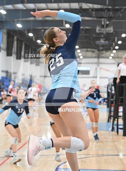 Thumbnail 3 in Sunnyslope vs. Marymount (Nike TOC Southwest) photogallery.