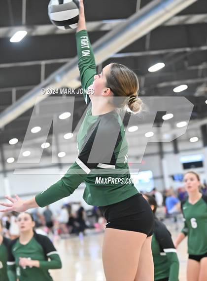 Thumbnail 1 in Sunnyslope vs. Marymount (Nike TOC Southwest) photogallery.