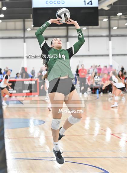 Thumbnail 3 in Sunnyslope vs. Marymount (Nike TOC Southwest) photogallery.