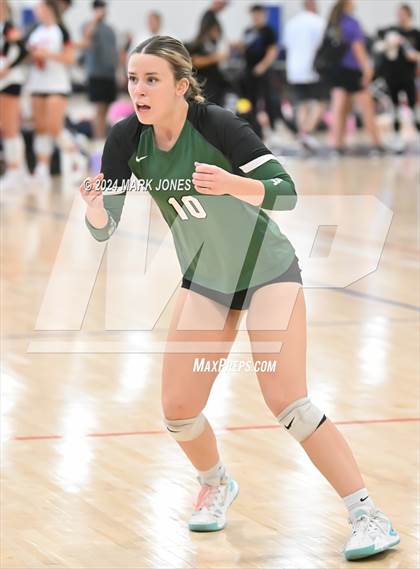 Thumbnail 1 in Sunnyslope vs. Marymount (Nike TOC Southwest) photogallery.