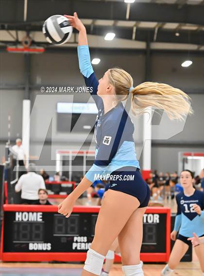 Thumbnail 2 in Sunnyslope vs. Marymount (Nike TOC Southwest) photogallery.