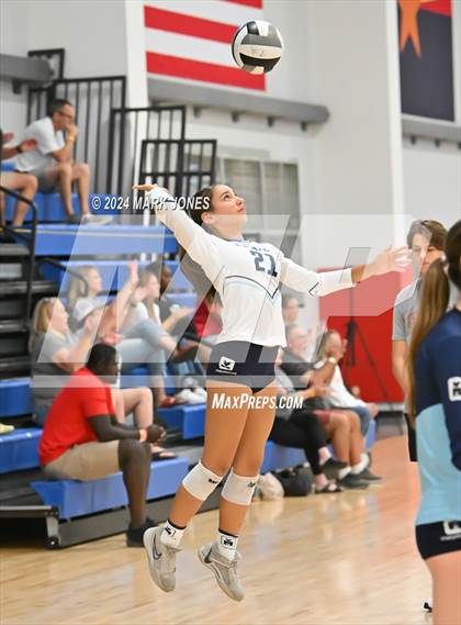 Thumbnail 3 in Sunnyslope vs. Marymount (Nike TOC Southwest) photogallery.