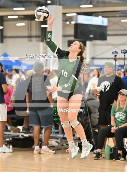Thumbnail 3 in Sunnyslope vs. Marymount (Nike TOC Southwest) photogallery.