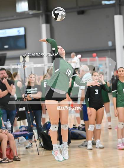 Thumbnail 3 in Sunnyslope vs. Marymount (Nike TOC Southwest) photogallery.