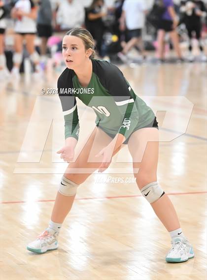 Thumbnail 3 in Sunnyslope vs. Marymount (Nike TOC Southwest) photogallery.