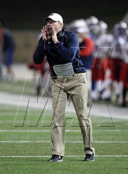 Thumbnail 3 in Hendrickson vs. Westlake (UIL 5A Bi-District Playoff) photogallery.
