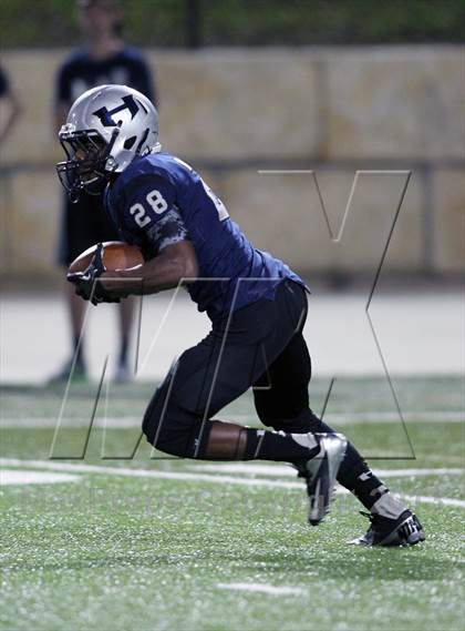 Thumbnail 3 in Hendrickson vs. Westlake (UIL 5A Bi-District Playoff) photogallery.