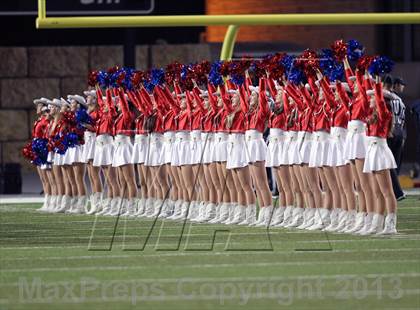 Thumbnail 3 in Hendrickson vs. Westlake (UIL 5A Bi-District Playoff) photogallery.