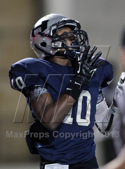 Thumbnail 3 in Hendrickson vs. Westlake (UIL 5A Bi-District Playoff) photogallery.