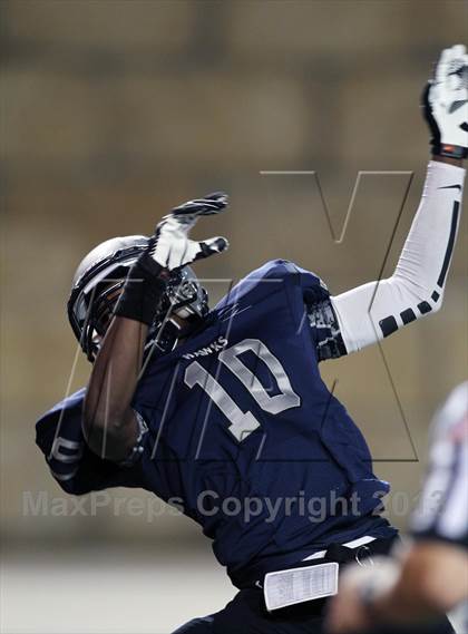 Thumbnail 3 in Hendrickson vs. Westlake (UIL 5A Bi-District Playoff) photogallery.