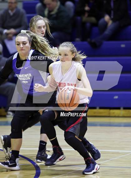 Thumbnail 2 in Anchor Bay @ Utica Eisenhower photogallery.