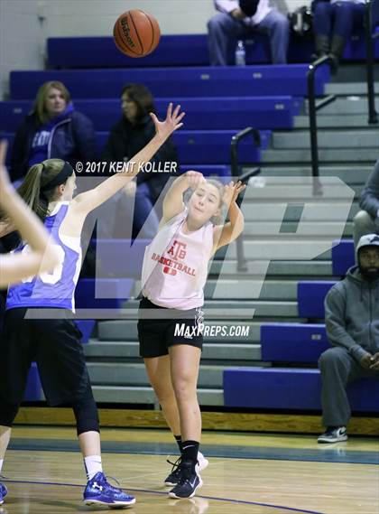 Thumbnail 2 in Anchor Bay @ Utica Eisenhower photogallery.
