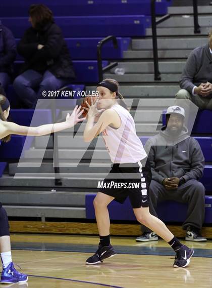 Thumbnail 3 in Anchor Bay @ Utica Eisenhower photogallery.