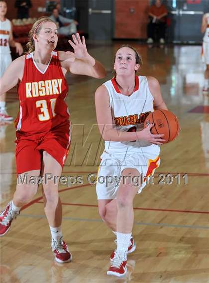 Thumbnail 3 in Mission Viejo vs. Rosary (Nike Extravaganza) photogallery.