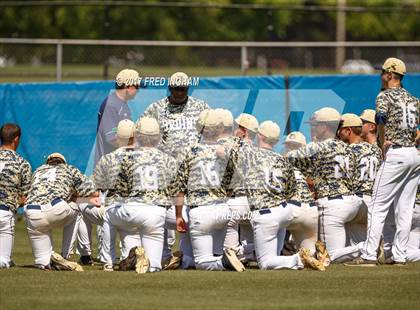 Thumbnail 1 in Oakton vs. Western Branch (VHSL 6A Semifinal) photogallery.