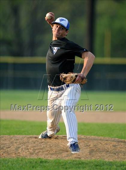 Thumbnail 2 in Vernon Hills @ Benton photogallery.