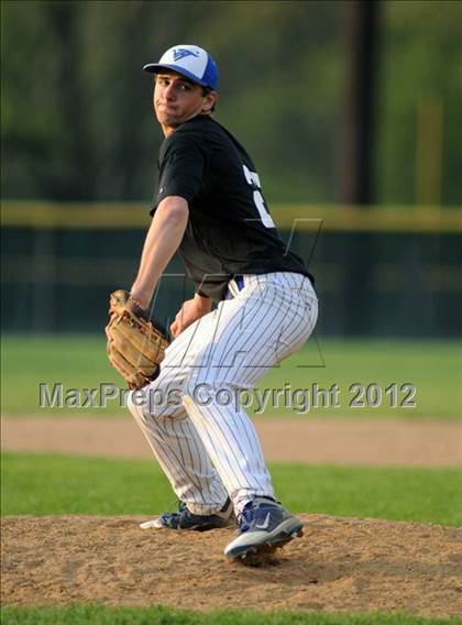 Thumbnail 3 in Vernon Hills @ Benton photogallery.