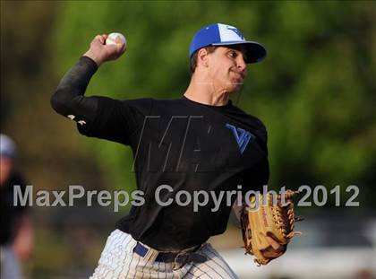 Thumbnail 3 in Vernon Hills @ Benton photogallery.