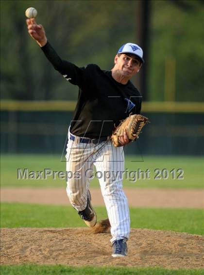 Thumbnail 3 in Vernon Hills @ Benton photogallery.
