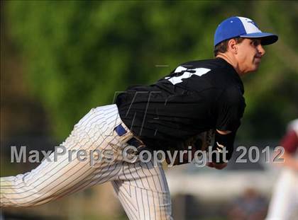 Thumbnail 2 in Vernon Hills @ Benton photogallery.