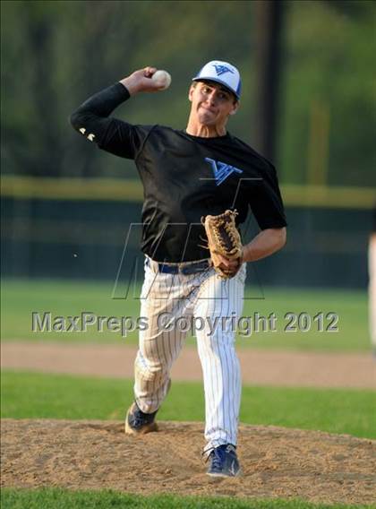 Thumbnail 1 in Vernon Hills @ Benton photogallery.