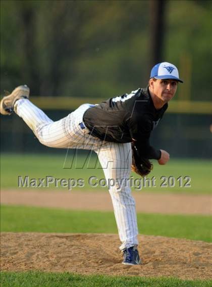 Thumbnail 2 in Vernon Hills @ Benton photogallery.