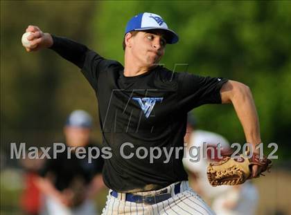 Thumbnail 2 in Vernon Hills @ Benton photogallery.
