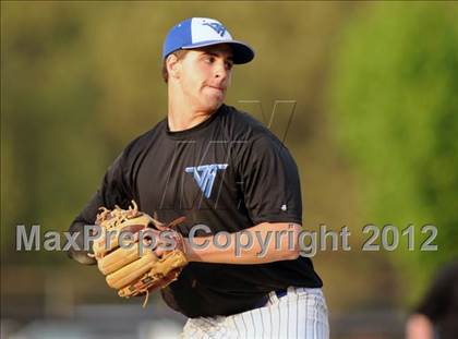Thumbnail 3 in Vernon Hills @ Benton photogallery.