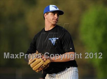 Thumbnail 1 in Vernon Hills @ Benton photogallery.