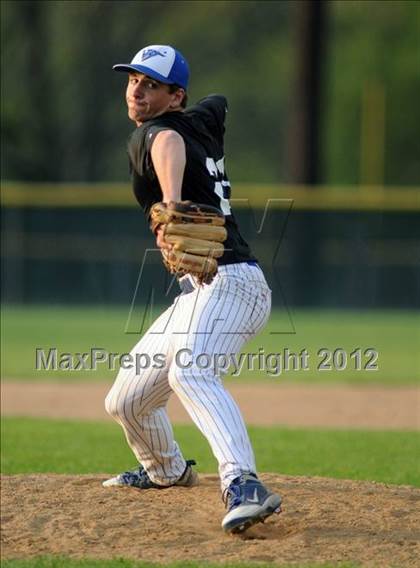 Thumbnail 1 in Vernon Hills @ Benton photogallery.