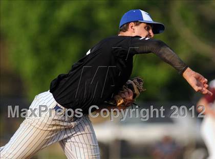 Thumbnail 1 in Vernon Hills @ Benton photogallery.