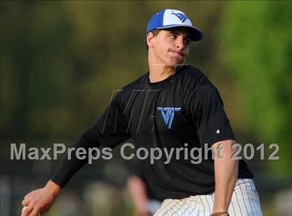 Thumbnail 1 in Vernon Hills @ Benton photogallery.
