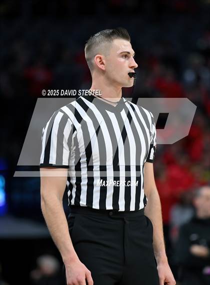Thumbnail 2 in Chatsworth vs. Jesuit (CIF State D2 Final) photogallery.