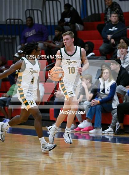 Thumbnail 1 in North Tampa Christian Academy vs St Xavier (Sun Bash Tampa) photogallery.