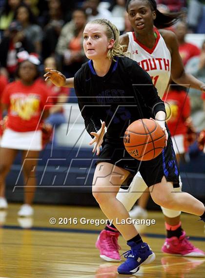 Thumbnail 1 in Plano West vs. South Grand Prairie photogallery.
