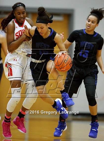 Thumbnail 3 in Plano West vs. South Grand Prairie photogallery.