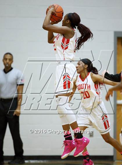 Thumbnail 2 in Plano West vs. South Grand Prairie photogallery.