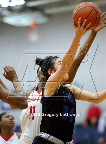 Thumbnail 2 in Plano West vs. South Grand Prairie photogallery.