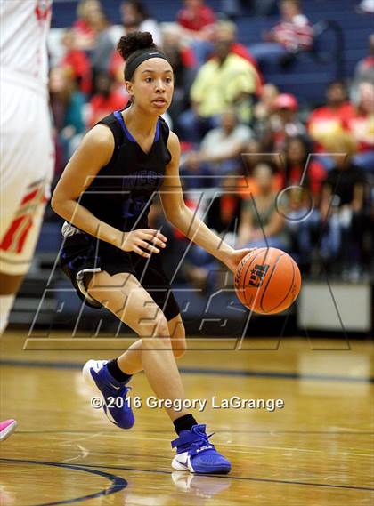 Thumbnail 2 in Plano West vs. South Grand Prairie photogallery.