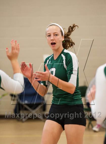 Thumbnail 1 in Minnechaug Regional vs Hollis-Brookline (Showcase of Champions Holyoke) photogallery.
