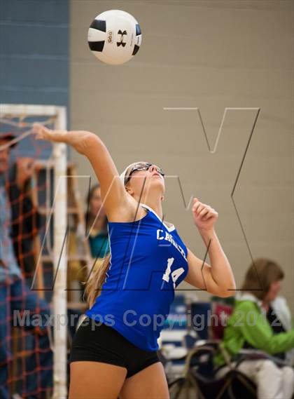 Thumbnail 2 in Minnechaug Regional vs Hollis-Brookline (Showcase of Champions Holyoke) photogallery.
