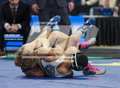 Thumbnail 2 in NYSPHSAA Finals (101 lbs - 124 lbs) photogallery.
