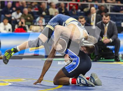 Thumbnail 3 in NYSPHSAA Finals (101 lbs - 124 lbs) photogallery.