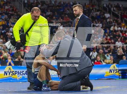 Thumbnail 2 in NYSPHSAA Finals (101 lbs - 124 lbs) photogallery.