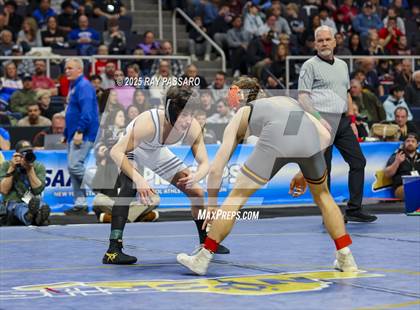 Thumbnail 2 in NYSPHSAA Finals (101 lbs - 124 lbs) photogallery.