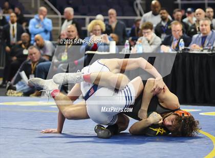 Thumbnail 2 in NYSPHSAA Finals (101 lbs - 124 lbs) photogallery.
