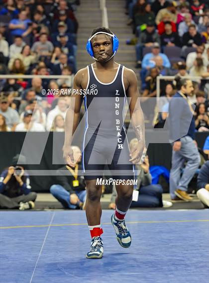 Thumbnail 3 in NYSPHSAA Finals (101 lbs - 124 lbs) photogallery.