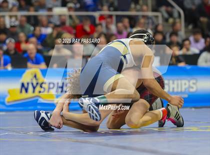 Thumbnail 1 in NYSPHSAA Finals (101 lbs - 124 lbs) photogallery.