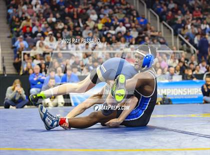 Thumbnail 1 in NYSPHSAA Finals (101 lbs - 124 lbs) photogallery.
